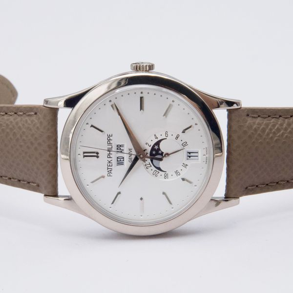 Patek Philippe Complications 5396G-011